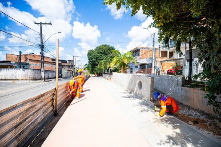 seinfra-obras-avenida-acajutiba-foto-patrick-abreu-4-1-1024x682[1]
