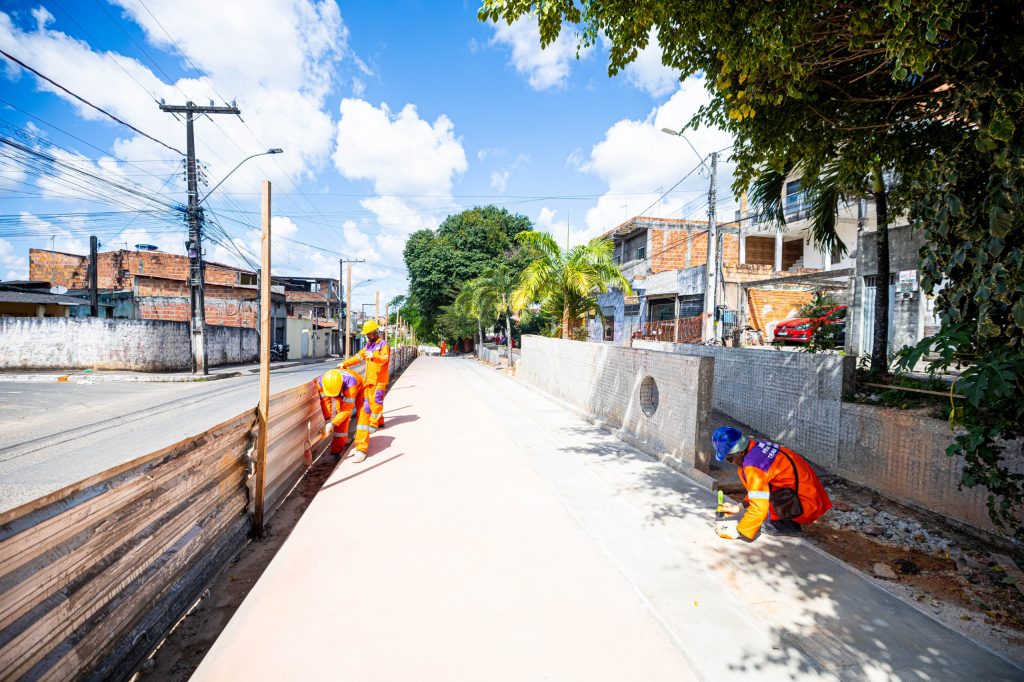seinfra-obras-avenida-acajutiba-foto-patrick-abreu-4-1-1024x682[1]