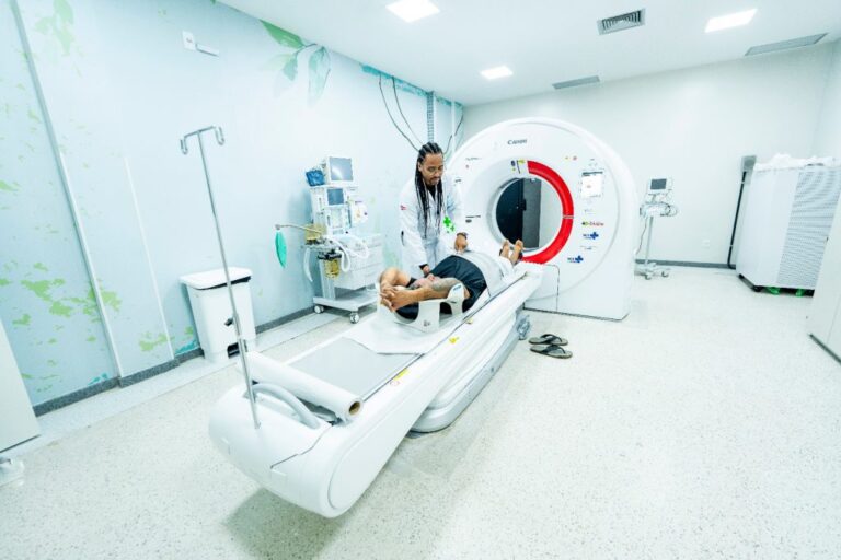 sesau-exames-policlinica-foto-juliano-sarraf-02-1024x682[1]